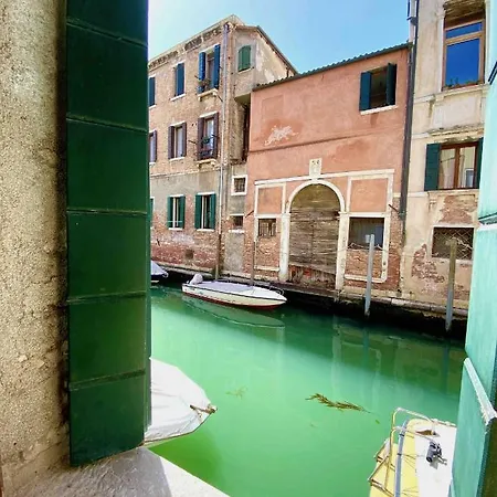 بيت للعطل Canal Dream Cosy With Canal View البندقية