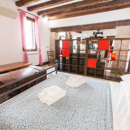 Vakantiehuis Canal Dream Cosy With Canal View Venetië